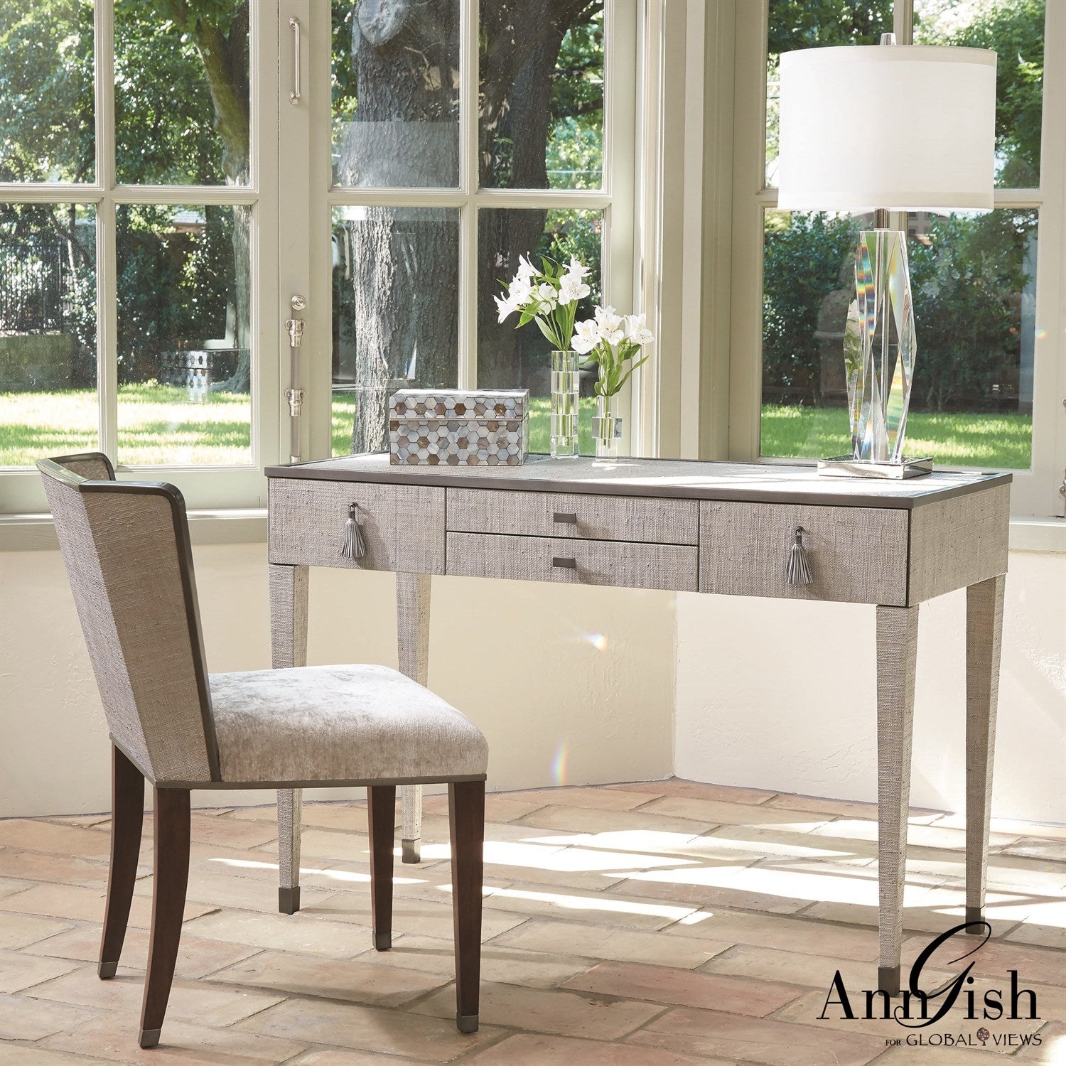 Global Views, Argento Vanity Desk