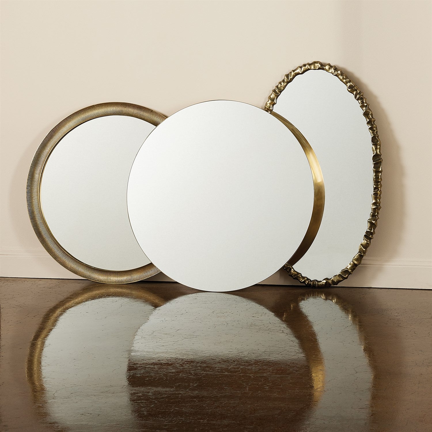 Global Views, Artiste Oval Mirror