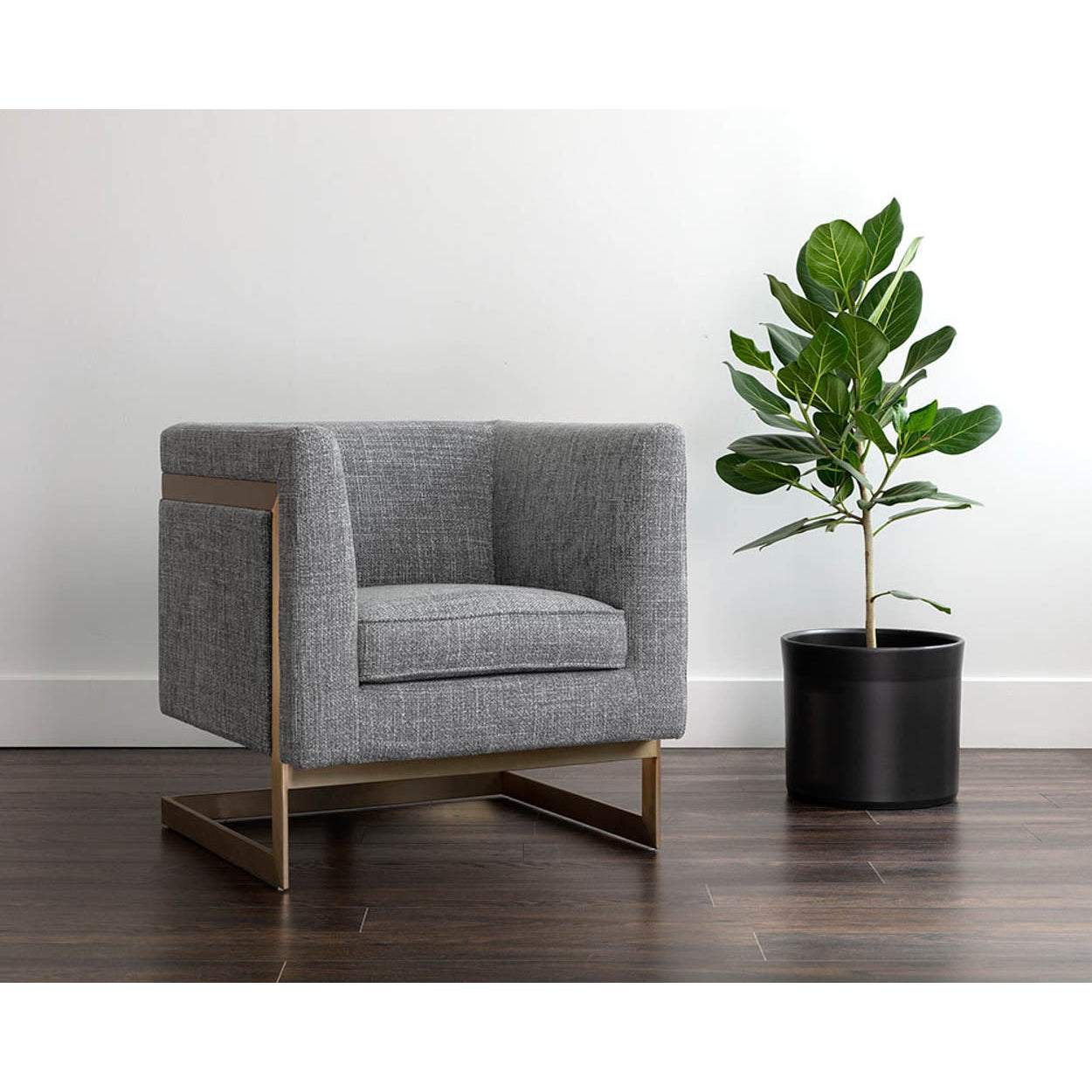 Sunpan, Yvette Armchair